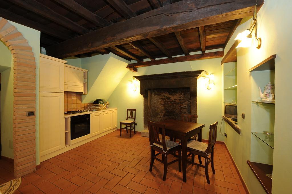 La Scaletta Holiday House براتشيانو الغرفة الصورة